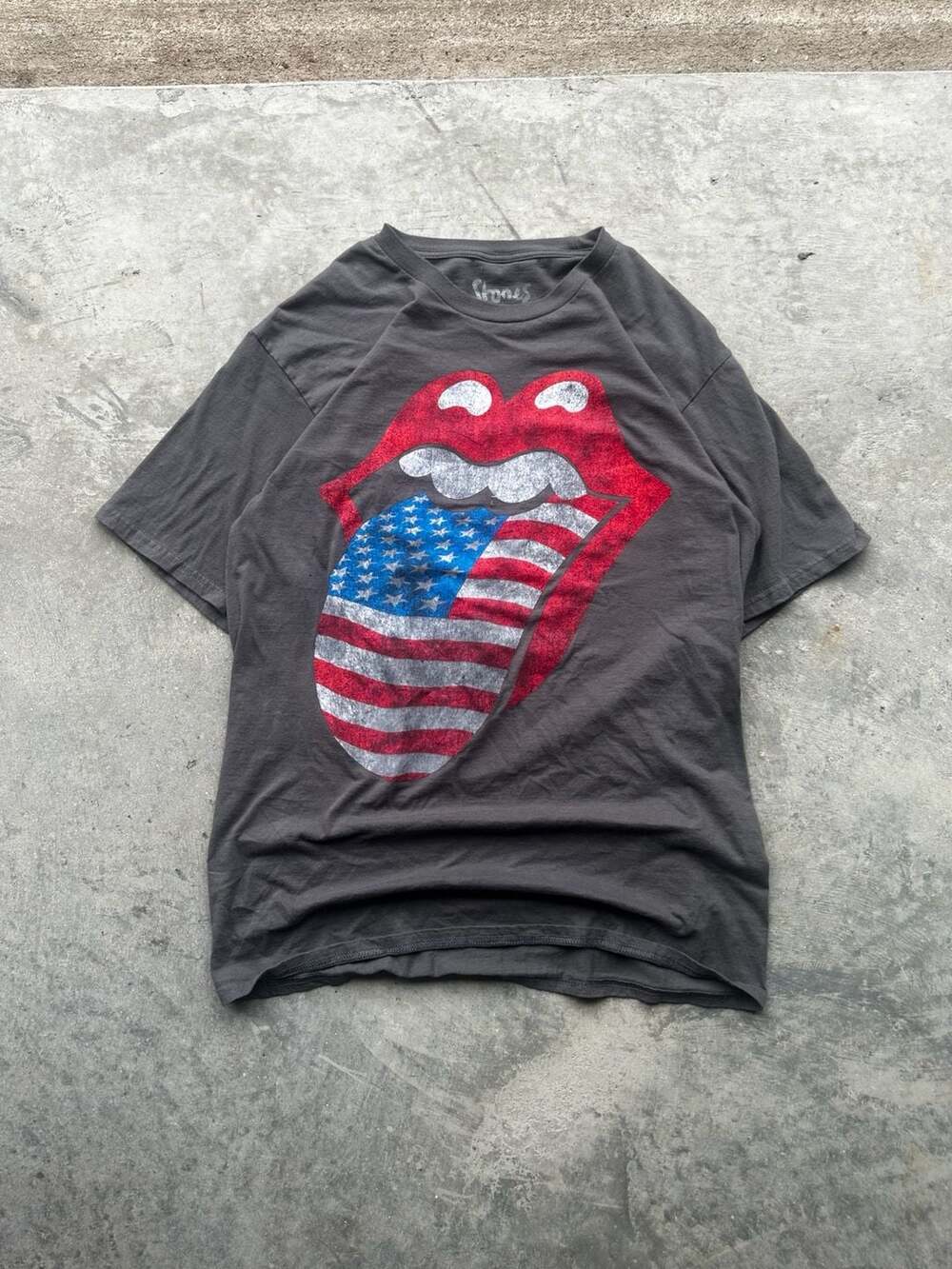 Rolling Stones No Filter Tour 2021 T-Shirt Size M Gray American Flag